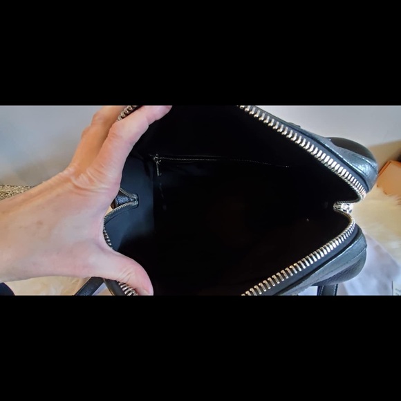 Givenchy Lucrezia - Picture 6 of 13